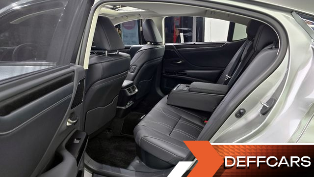Lexus ES Executive купить на сайте DeffCars