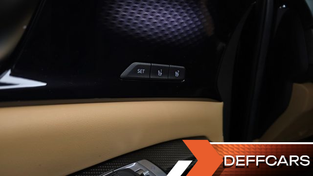 Kia CARNIVAL 9-Seater Signature купить на сайте DeffCars
