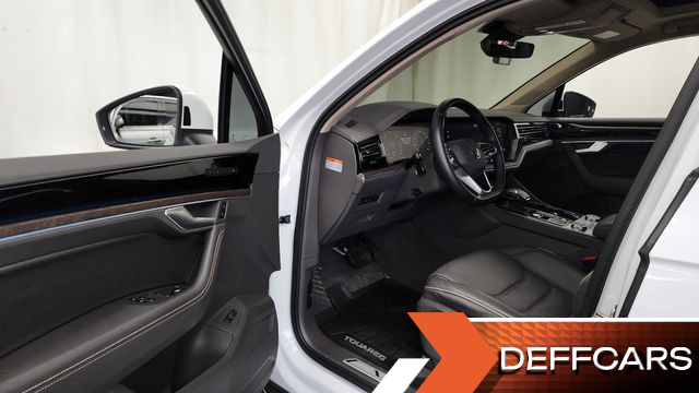 Volkswagen TOUAREG 3.0 TDI Prestige купить на сайте DeffCars