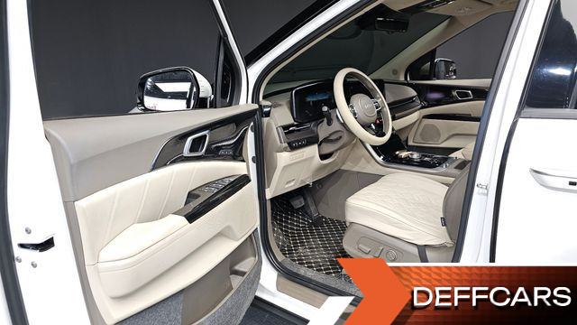 Kia CARNIVAL 7-Seater Signature купить на сайте DeffCars