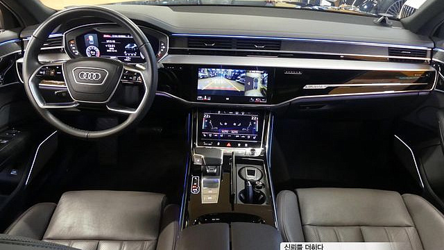 Audi A8 55 TFSI Quattro Premium LWB купить на сайте DeffCars