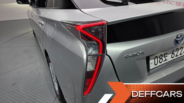 Toyota PRIUS 1.8 E купить на сайте DeffCars