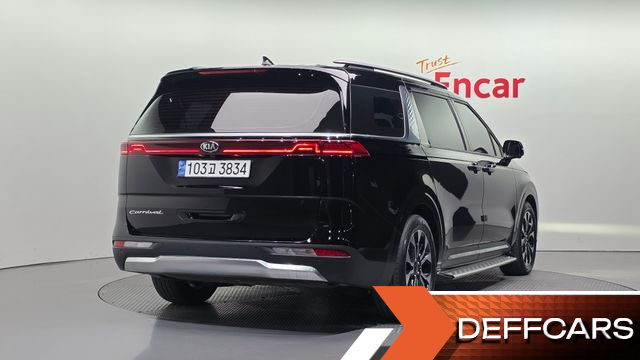Kia CARNIVAL Gasoline 9-Seater Signature купить на сайте DeffCars
