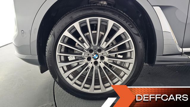 BMW X7 xDrive 40i Design Pure Excellence 6-Seater купить на сайте DeffCars