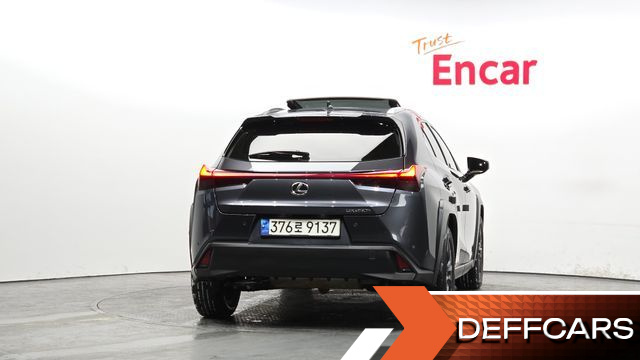 Lexus UX 2.0 2WD купить на сайте DeffCars
