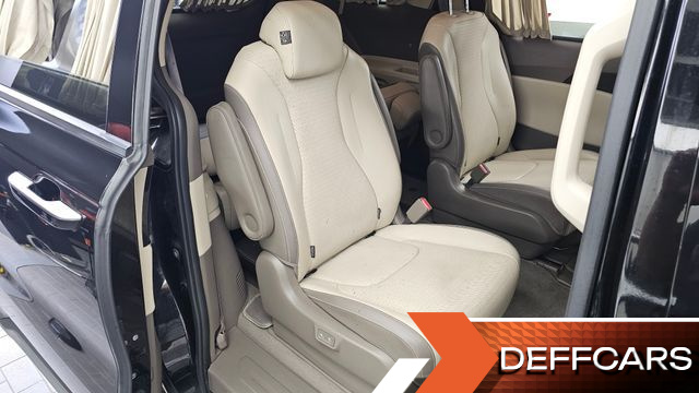 Kia CARNIVAL Gasoline 9-Seater Hi-Limousine Signature купить на сайте DeffCars