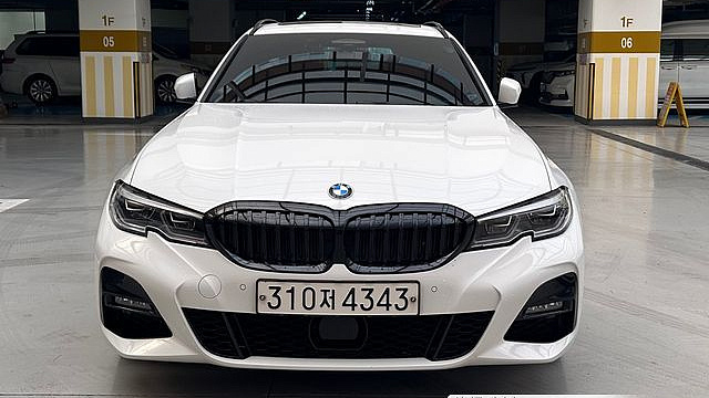 BMW 3-SERIES 320i Touring M Sports купить на сайте DeffCars