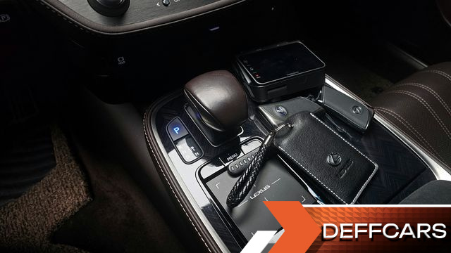 Lexus LS 3.5 Luxury AWD купить на сайте DeffCars