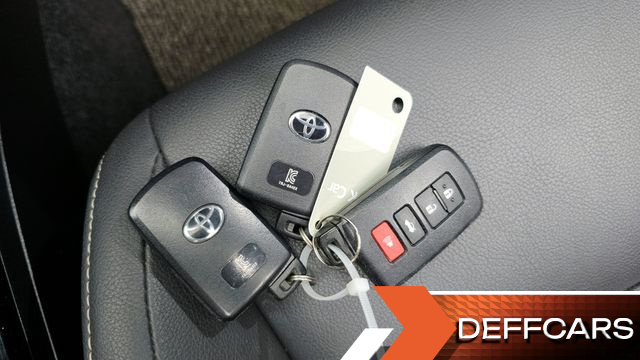 Toyota RAV4 2.5 4WD Hybrid 4th купить на сайте DeffCars