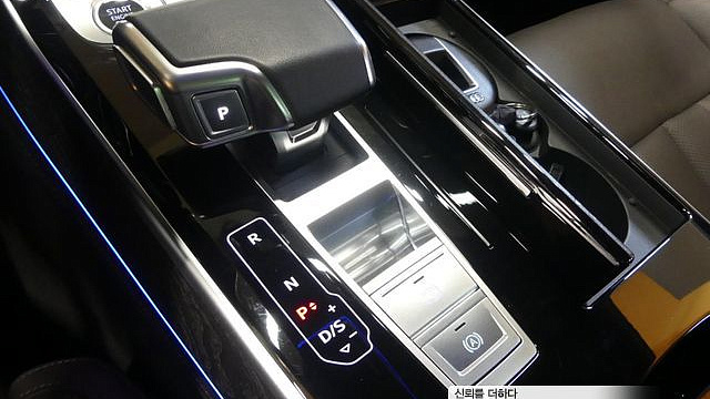 Audi A8 55 TFSI Quattro Premium LWB купить на сайте DeffCars