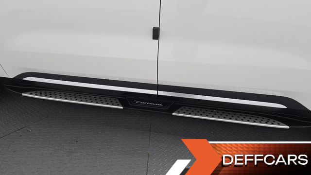 Kia CARNIVAL 7-Seater Signature купить на сайте DeffCars