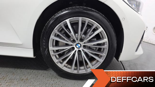 BMW 3-SERIES 330e Luxury купить на сайте DeffCars
