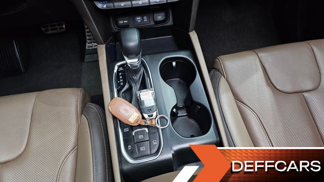 Hyundai SANTAFE Diesel 2.0 2WD Prestige купить на сайте DeffCars