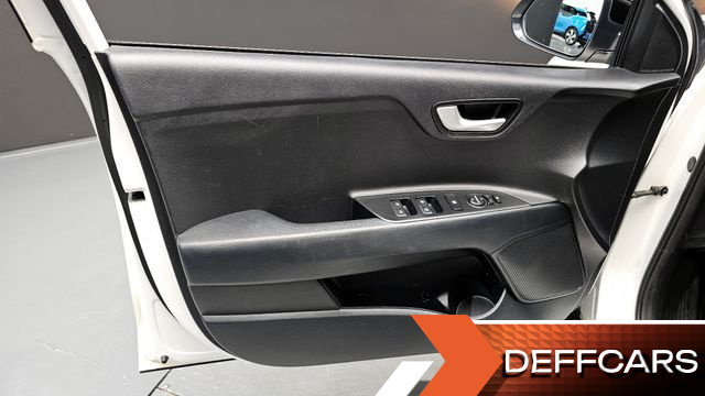 Kia STONIC 1.4 Trendy купить на сайте DeffCars