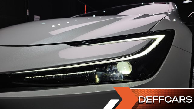 Toyota PRIUS 2.0 XLE AWD купить на сайте DeffCars