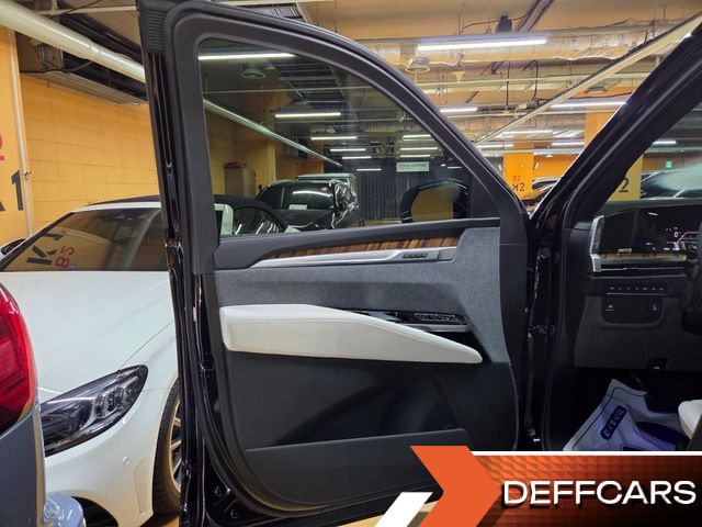 Cadillac ESCALADE 6.2 ESV ESV Sports Platinum купить на сайте DeffCars