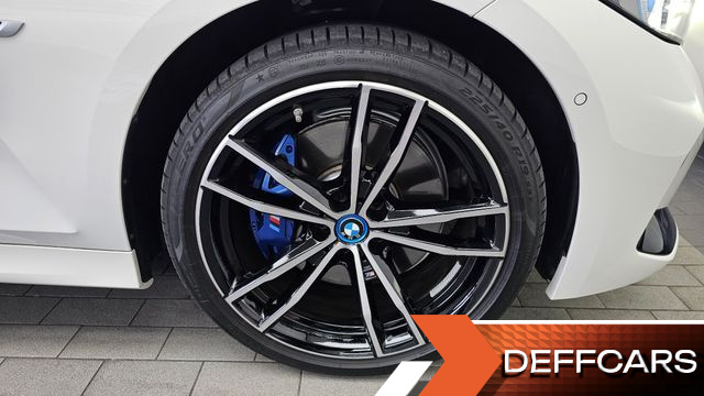BMW 3-SERIES 330e M Sport купить на сайте DeffCars