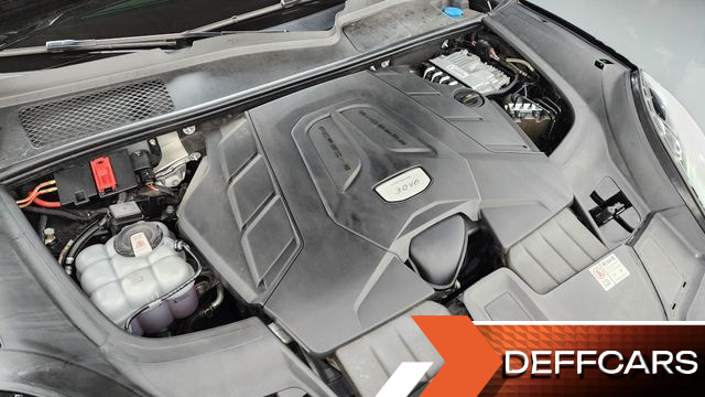 Porsche CAYENNE 3.0 PLATINUM EDITION купить на сайте DeffCars