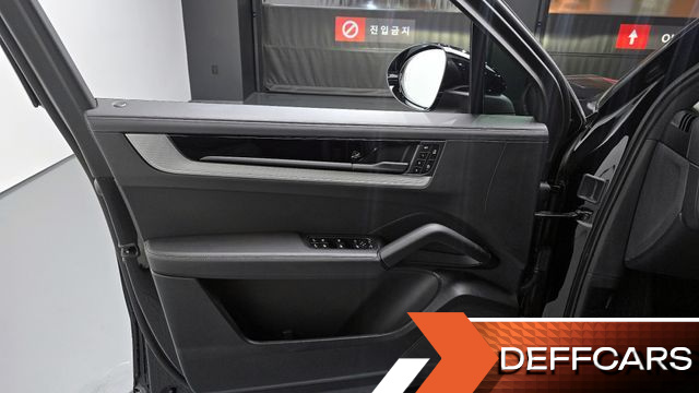 Porsche CAYENNE 3.0 купить на сайте DeffCars