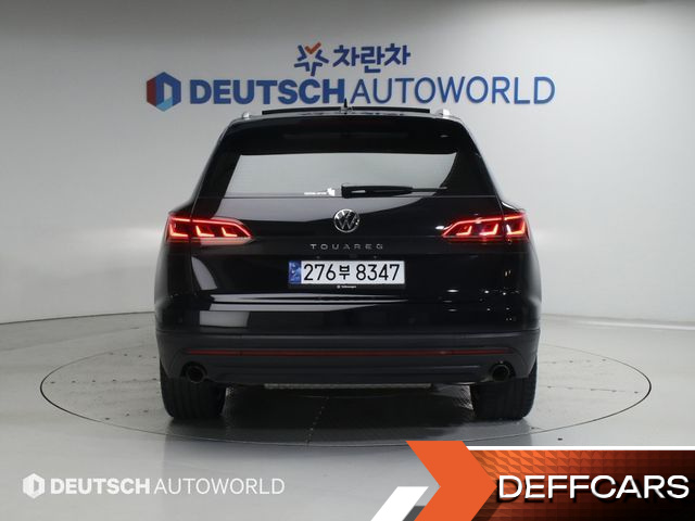 Volkswagen TOUAREG 3.0 TDI Premium купить на сайте DeffCars