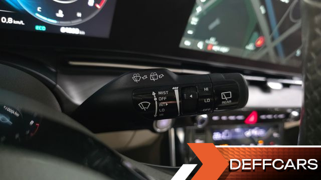Kia CARNIVAL Gasoline 7-Seater Signature купить на сайте DeffCars