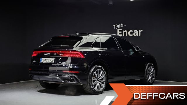 Audi Q8 55 TFSI Quattro Premium купить на сайте DeffCars