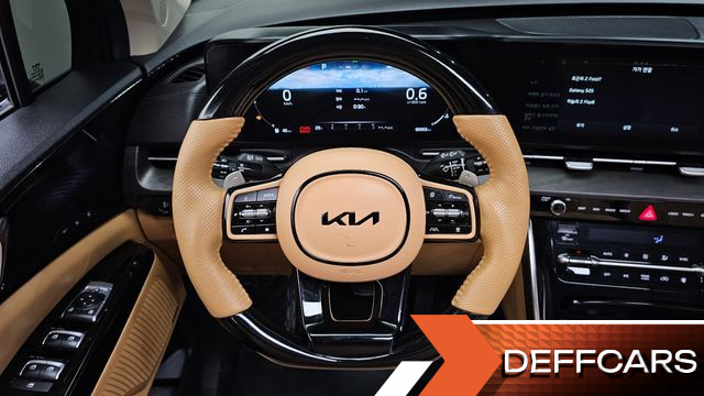 Kia CARNIVAL Gasoline 9-Seater Signature купить на сайте DeffCars