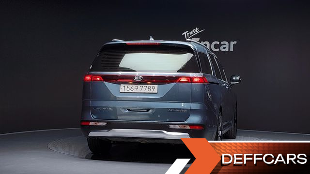 Kia CARNIVAL Gasoline 7-Seater Signature купить на сайте DeffCars