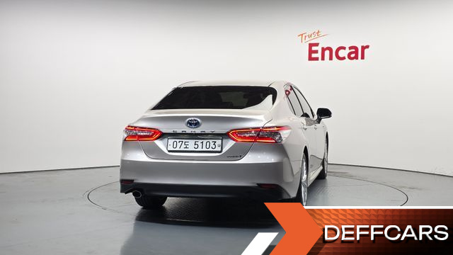 Toyota CAMRY 2.5 XLE Hybrid купить на сайте DeffCars