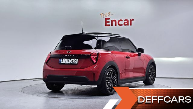Mini COOPER Favoured купить на сайте DeffCars