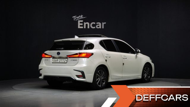 Lexus CT200H 1.8 Supreme ZWA10 купить на сайте DeffCars