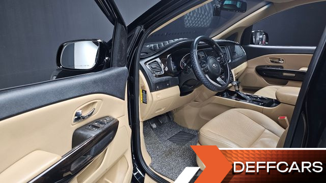 Kia CARNIVAL 9-Seater Prstige купить на сайте DeffCars