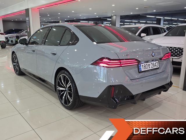 BMW 5-SERIES 530i xDrive M Sport купить на сайте DeffCars