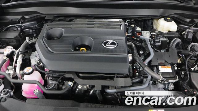 Lexus UX 2.0 2WD купить на сайте DeffCars