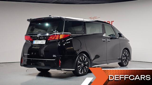 Toyota ALPHARD 2.5 HEV Executive AWD купить на сайте DeffCars