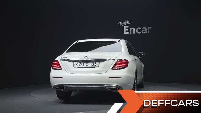 Mercedes E-CLASS E300 Avantgarde купить на сайте DeffCars