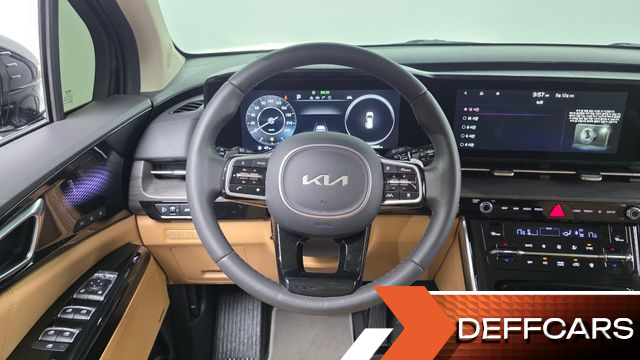 Kia CARNIVAL Gasoline 7-Seater Signature купить на сайте DeffCars