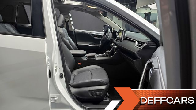 Toyota RAV4 2,5 4WD Hybrid LTD купить на сайте DeffCars