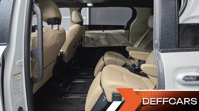 Toyota SIENNA 2.5 Hybrid AWD купить на сайте DeffCars
