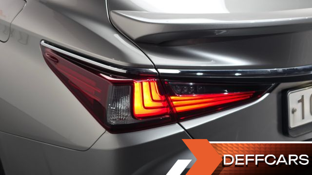Lexus ES Luxury Plus купить на сайте DeffCars