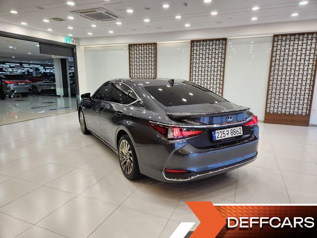 Lexus ES Luxury Plus купить на сайте DeffCars