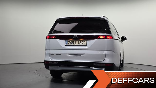 Kia CARNIVAL Gasoline 9-Seater Signature купить на сайте DeffCars
