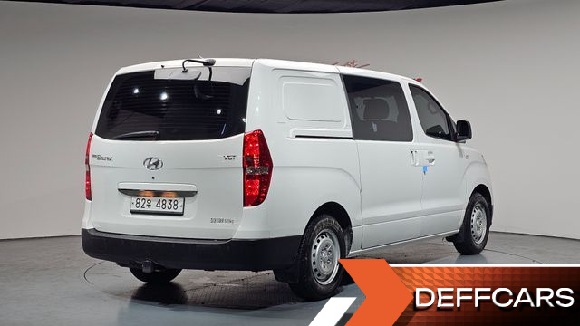 Hyundai STAREX Van 5-Seater Style купить на сайте DeffCars