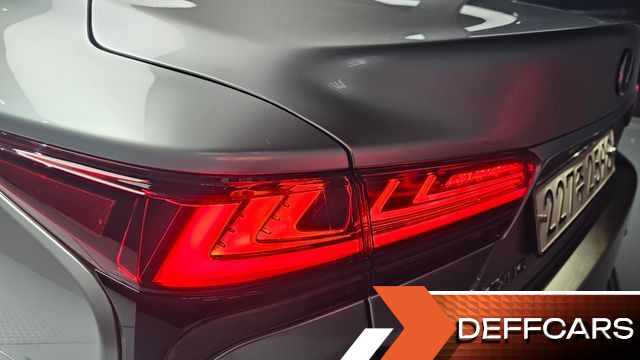 Lexus LS 3.5 Platinum AWD купить на сайте DeffCars