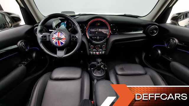 Mini COOPER 5Door Classic Third Generation купить на сайте DeffCars