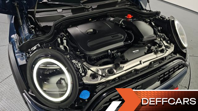 Mini COOPER 5Door Essential купить на сайте DeffCars