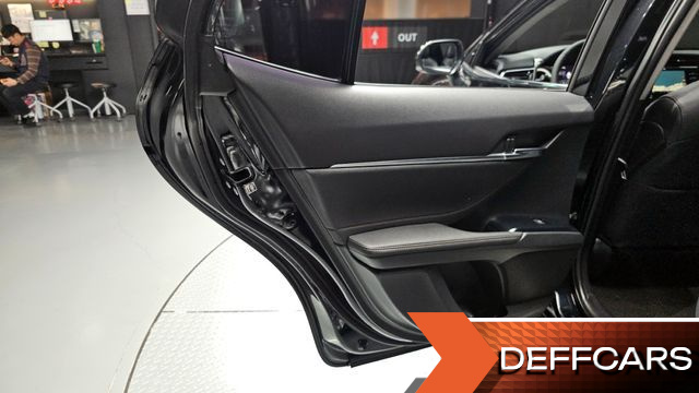 Toyota CAMRY 2.5 XLE Hybrid купить на сайте DeffCars
