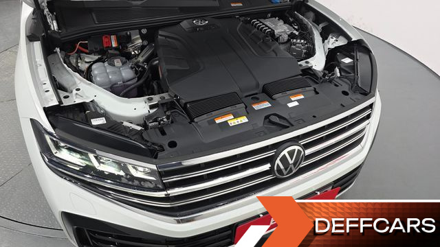 Volkswagen TOUAREG 3.0 TDI Prestige купить на сайте DeffCars