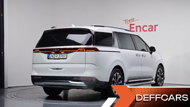 Kia CARNIVAL Gasoline 9-Seater Signature купить на сайте DeffCars