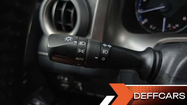Toyota RAV4 2.5 2WD 4th купить на сайте DeffCars